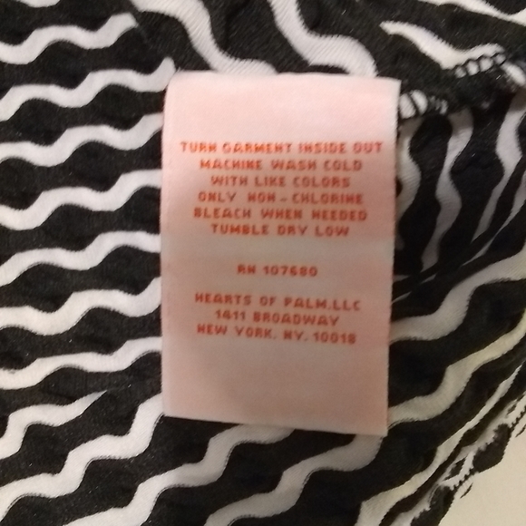 Hearts of Palm Woman Plus Size Pullover Tunic Top - Picture 6 of 7